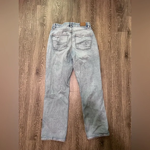 American Eagle Outfitters Light Blue Distressed Straight Leg Jeans - Picture 2 of 3